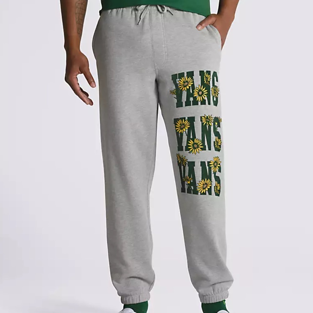 NWT* VANS FLOWER RELAXED SWEATPANTS
